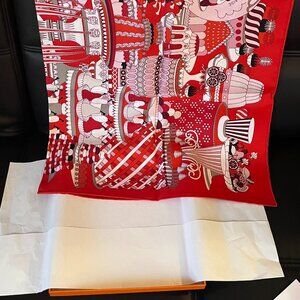 AUTHENTIC HERMES SILK TWILL SCARF 90 IN RED, PINK, WHITE Stunning!